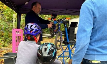 South West Surrey locals offered free cycle health checks at SWR stations