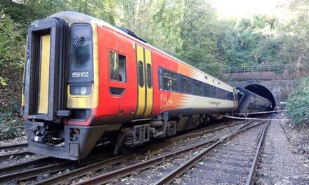 Collision between passenger trains at Salisbury Tunnel Junction, 31 October 2021