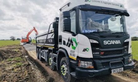 MV COMMERCIAL IMPRESSES SHROPSHIRE AGGREGATE SPECIALIST WITH FAST DELIVERY OF TIPPERS