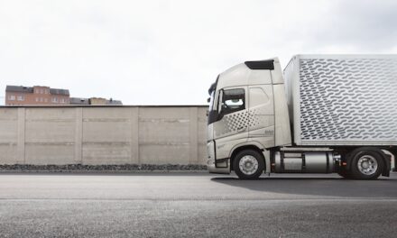 VOLVO LAUNCHES POWERFUL BIOGAS TRUCK TO LOWER CO2 EMISSIONS ON LONGER TRANSPORT ROUTES